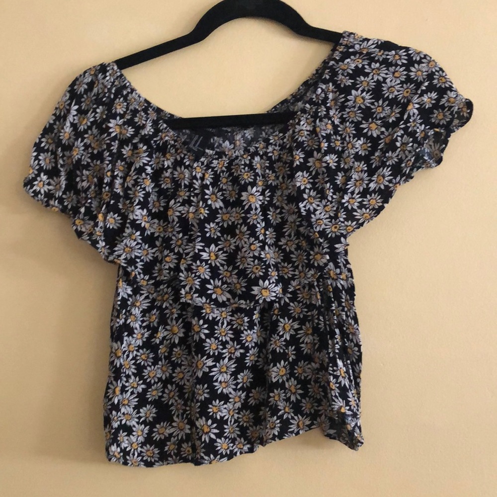 Black floral crop top